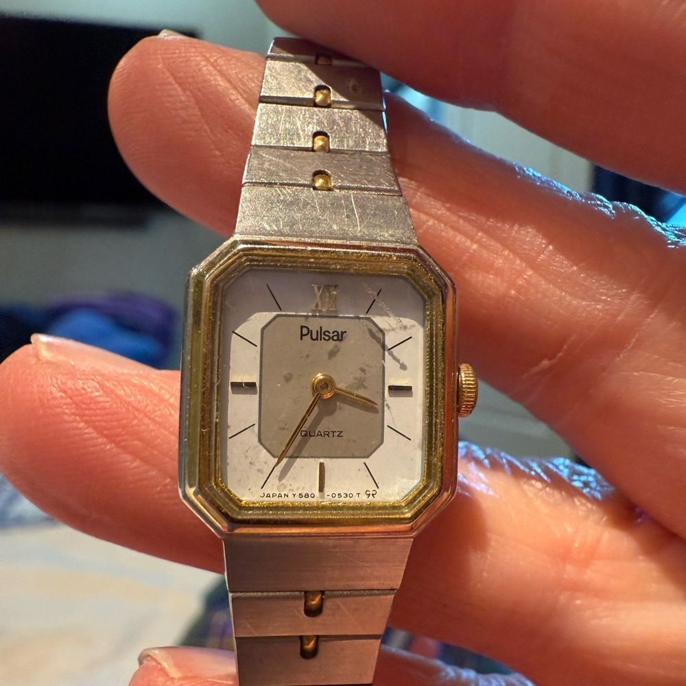 Pulsar Watch‎ Two Tone Adjustable Bracelet White and Silver Dial new battery